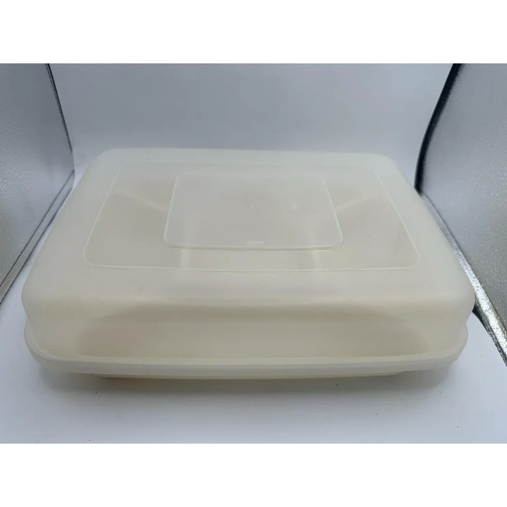 Rubbermaid vintage servin